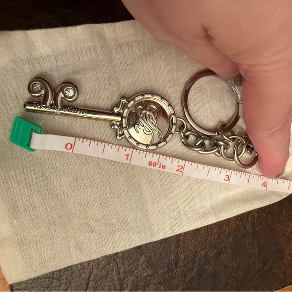 Sienna Ricchi Silver Key-Shaped Keychain - Picture 5 of 5